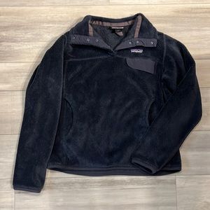 Womens Patagonia fleece, size small.